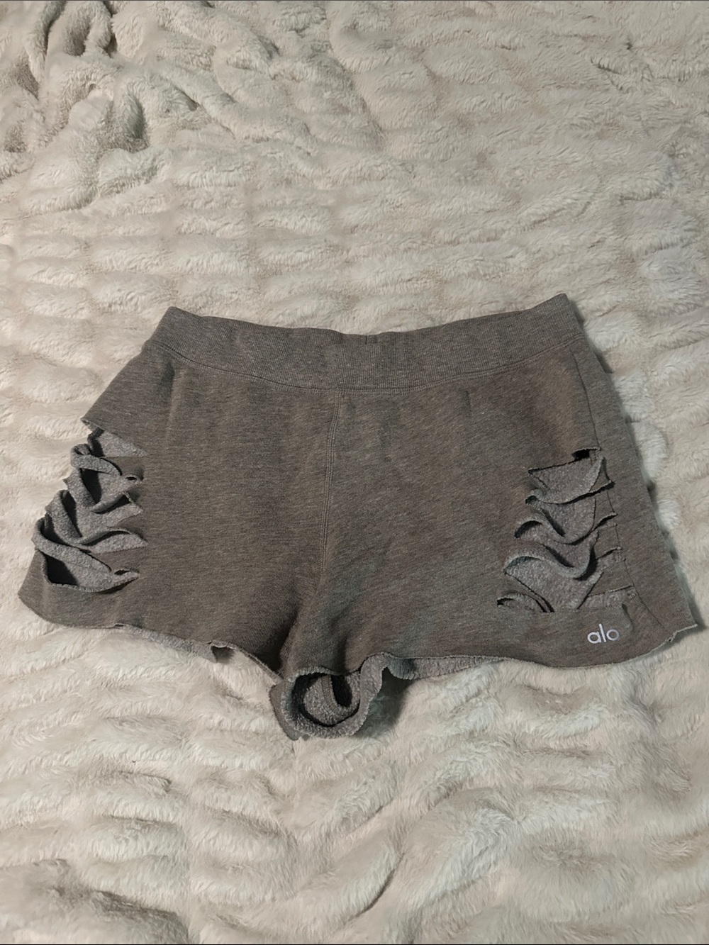 RARE ALO YOGA SWEATSHORTS Size Small